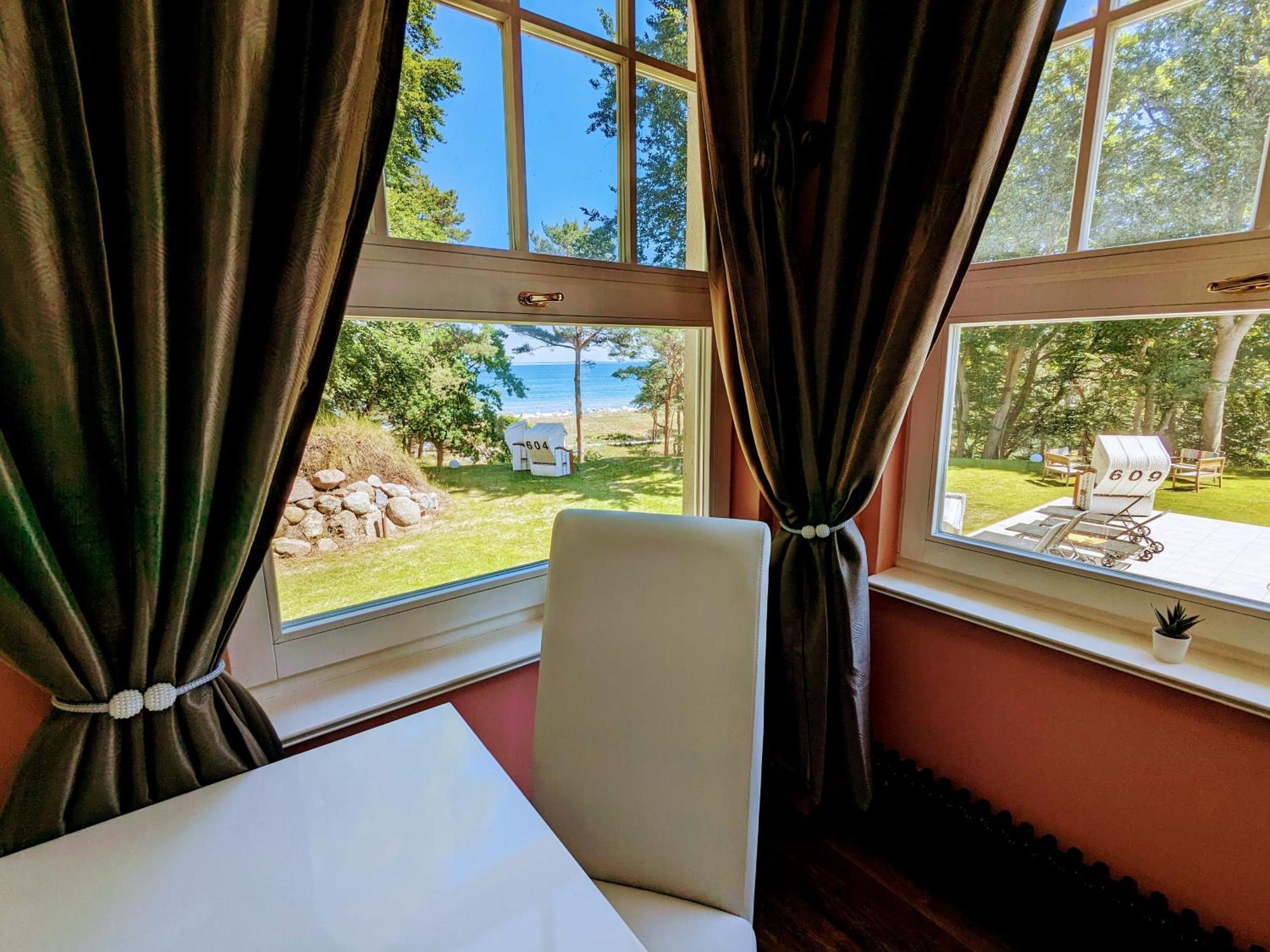Strandhotel Lindequist Sellin  Екстериор снимка