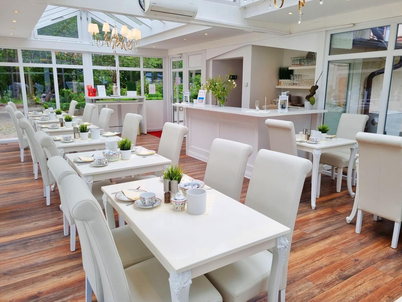 Strandhotel Lindequist Sellin  Екстериор снимка
