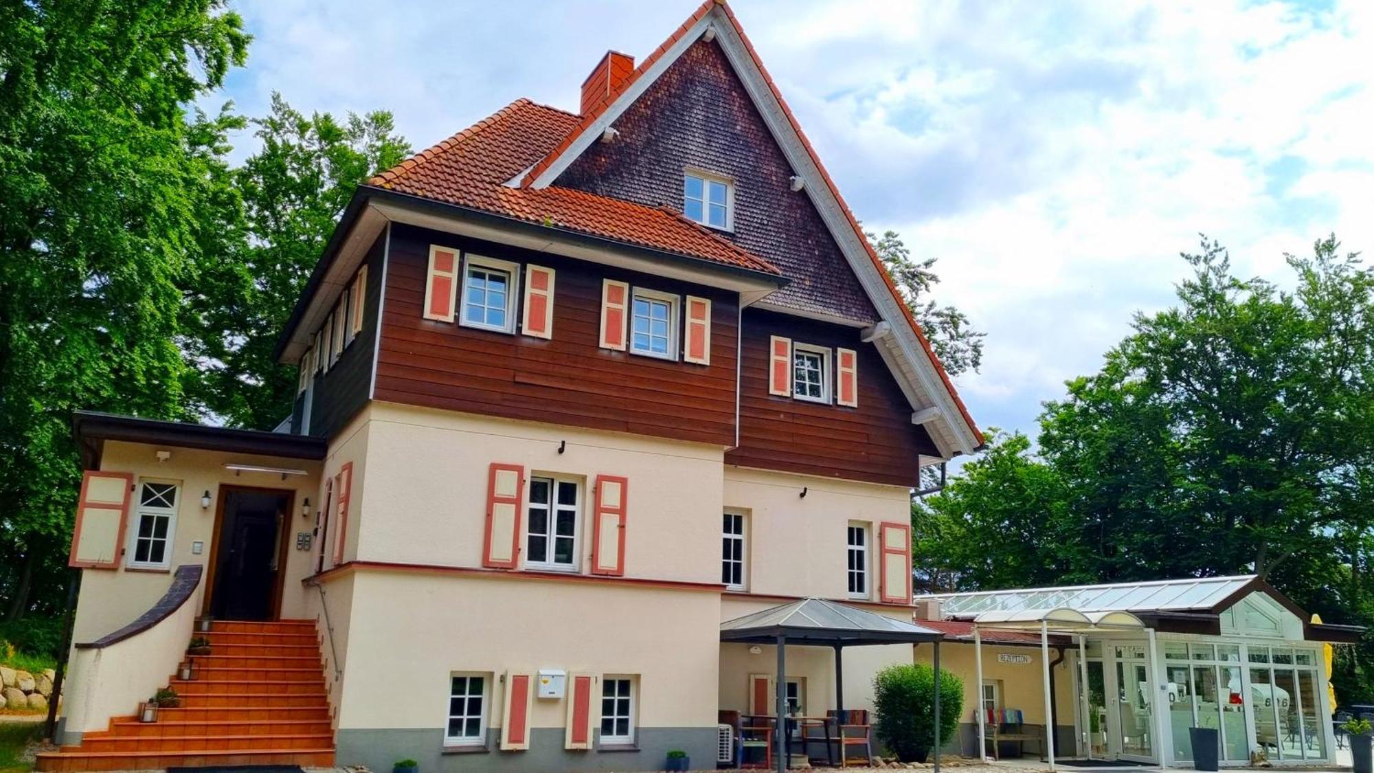 Strandhotel Lindequist Sellin  Екстериор снимка
