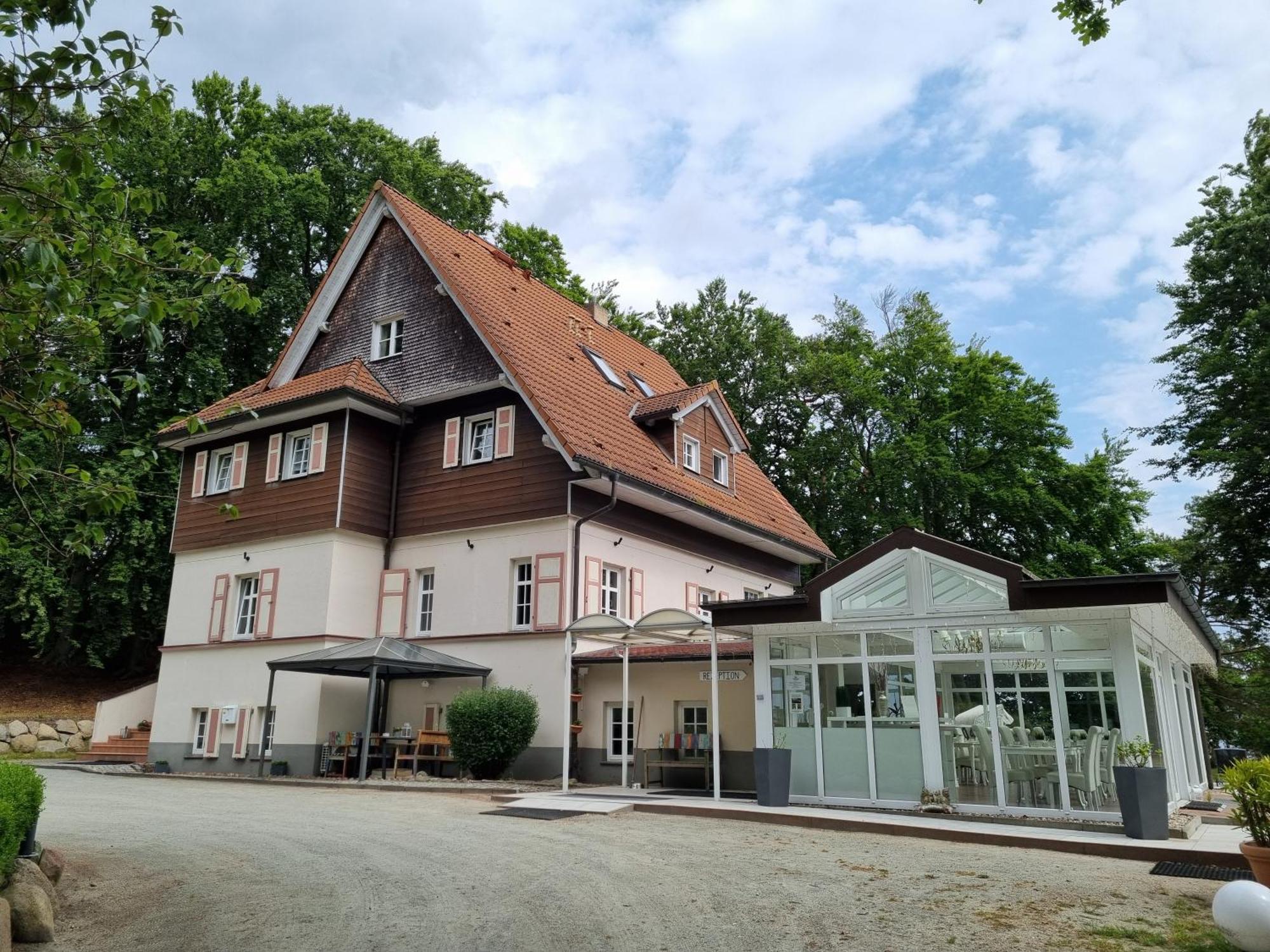 Strandhotel Lindequist Sellin  Екстериор снимка